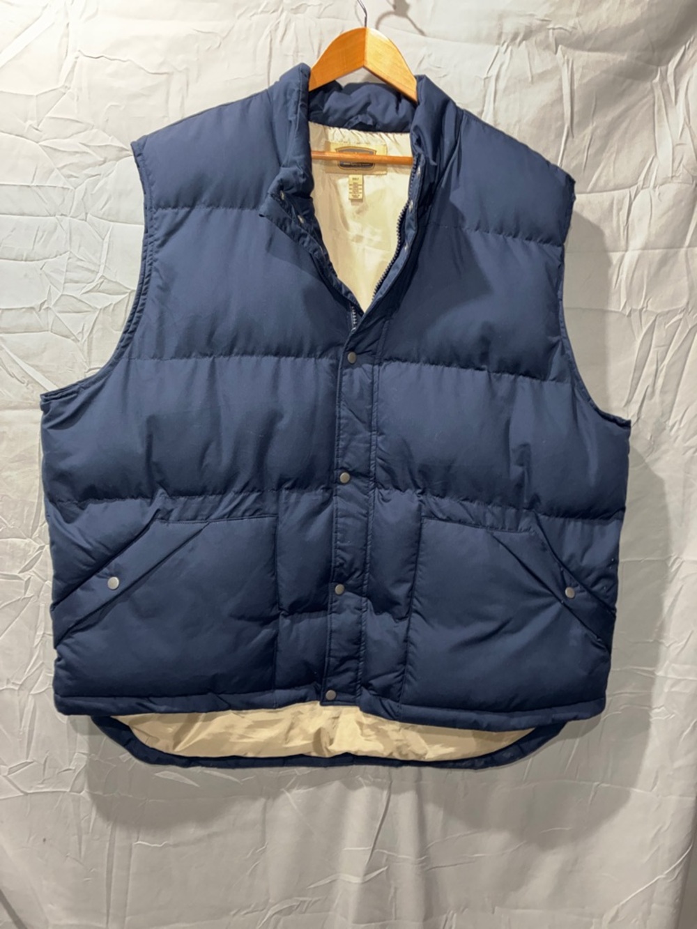 Men's Navy Puffer Vest - Classic Quilted Sleeveless Jacket